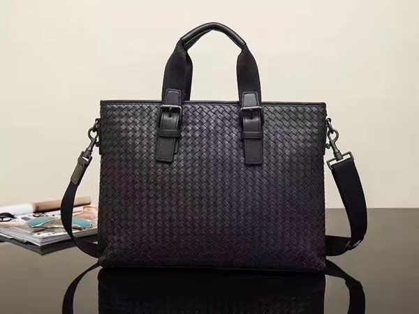 ボッテガヴェネタバッグ側面デザイン